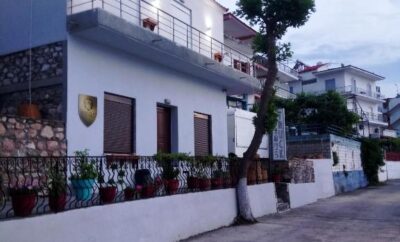 Ilio Socrates Triple Room